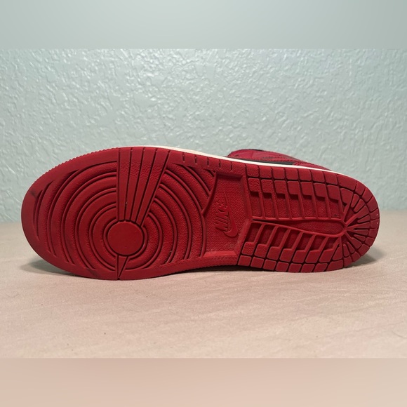 NIKE Air Jordan 1 Mid Banned 2020 Kids Size 3 - Picture 7 of 16